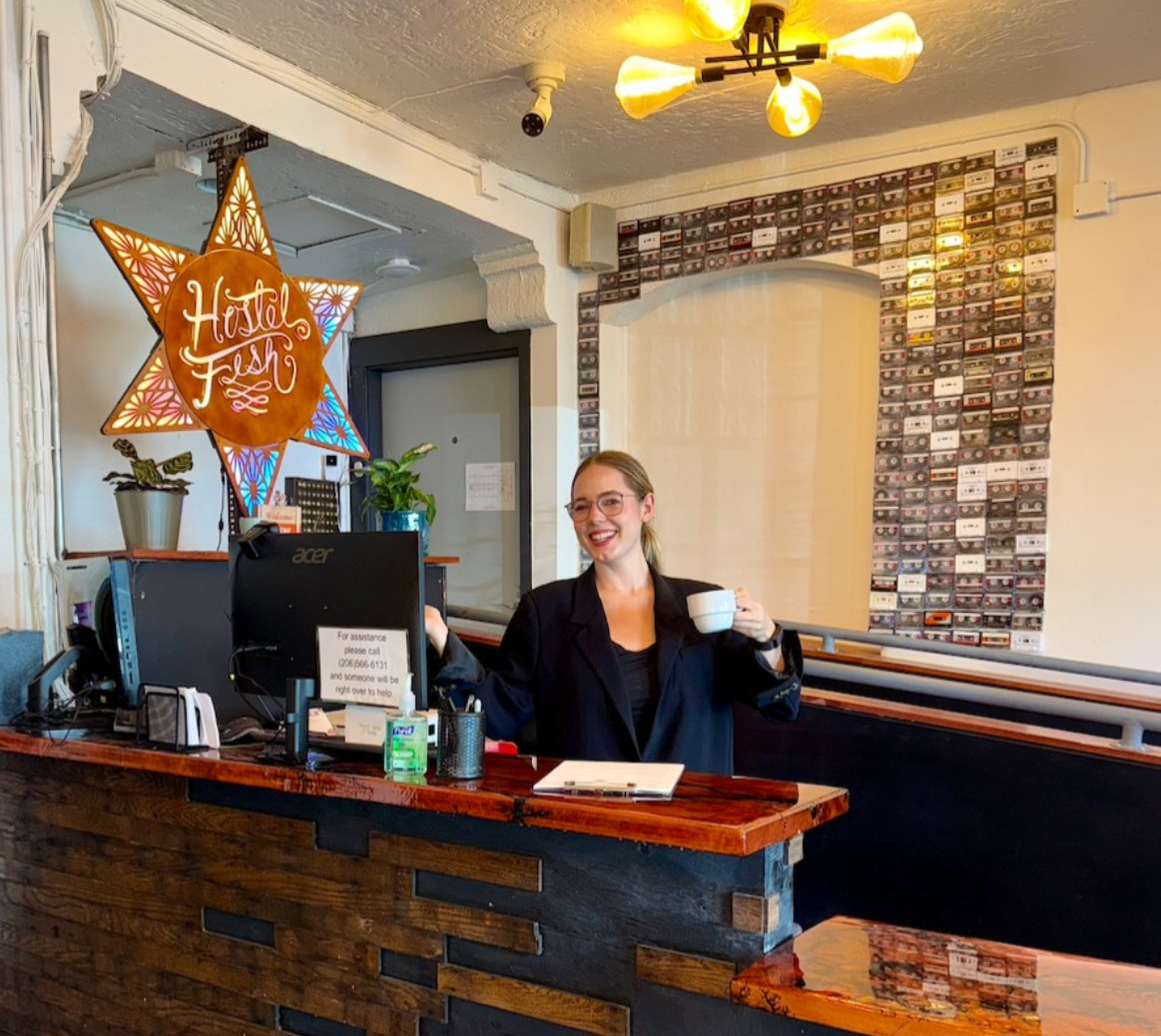 Hostel Fish Reception Desk Hostel Fish Front Desk