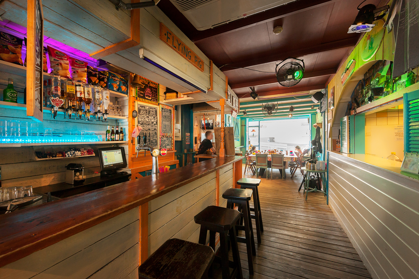 The Flying Pig Beach Hostel Noordwijk Management